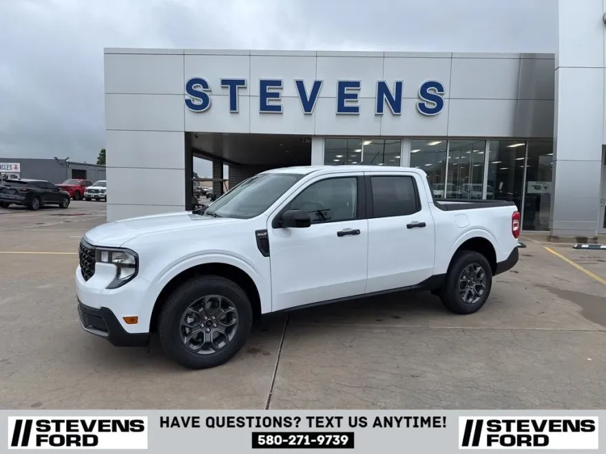 2025 Ford Maverick XLT photo 1