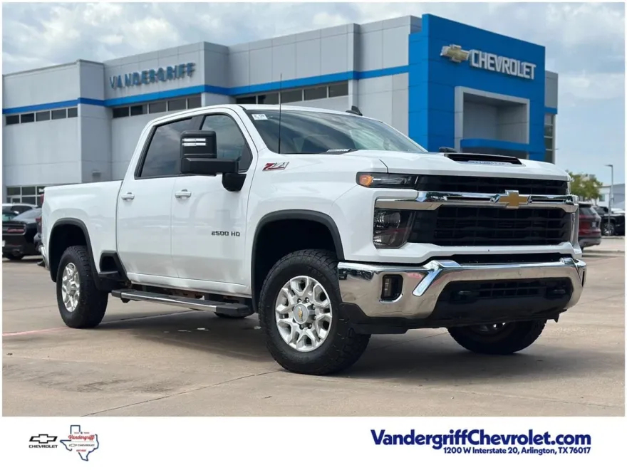 2025 Chevrolet Silverado 2500HD LT photo 1
