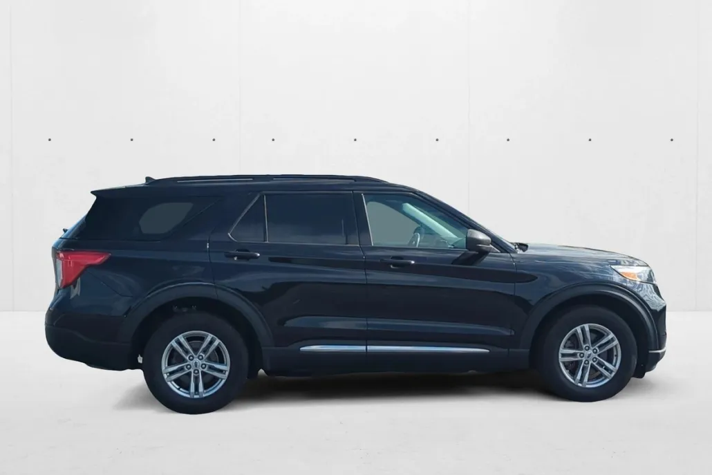 2022 Ford Explorer XLT photo 1