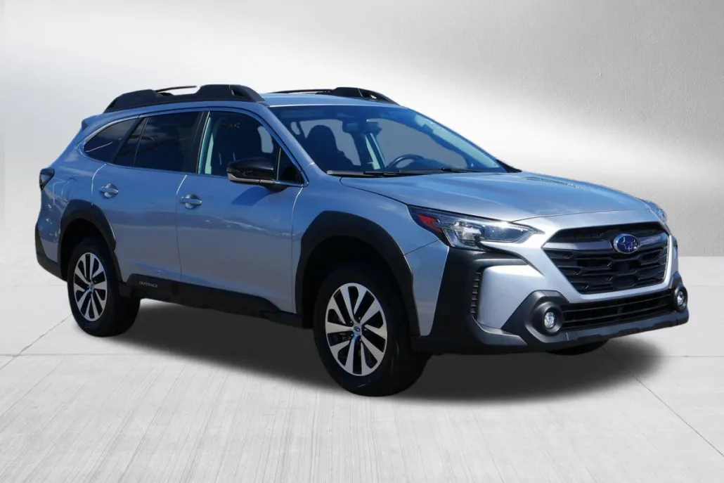 2024 Subaru Outback Premium photo 1