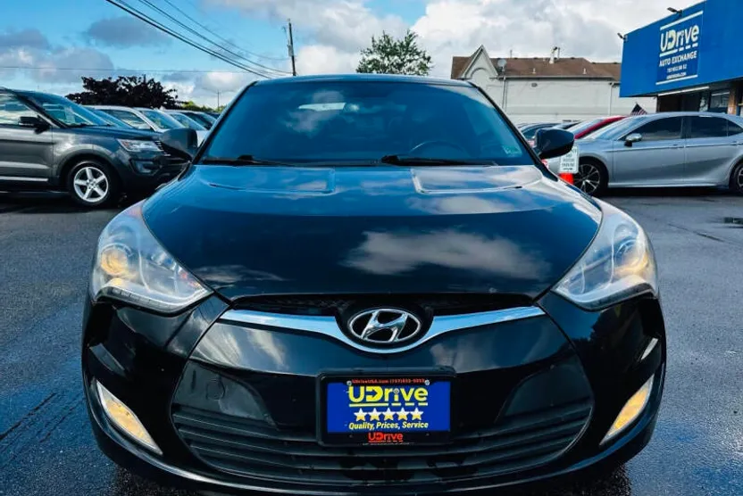 2014 Hyundai Veloster photo 1