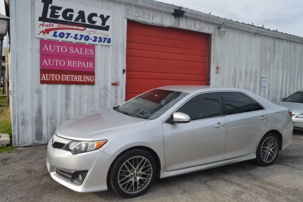 2012 Toyota Camry photo 1
