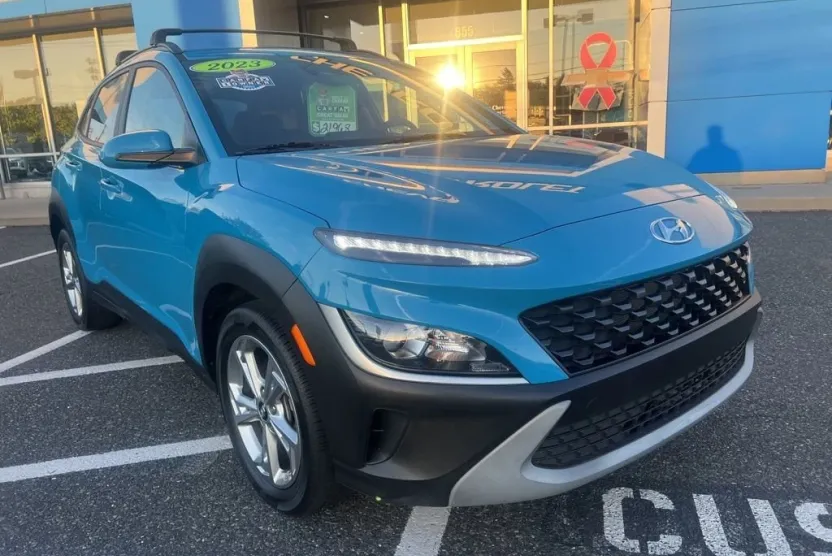 2023 Hyundai Kona SEL photo 1