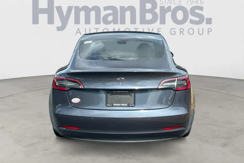 2020 Tesla Model 3 Standard Range photo 1