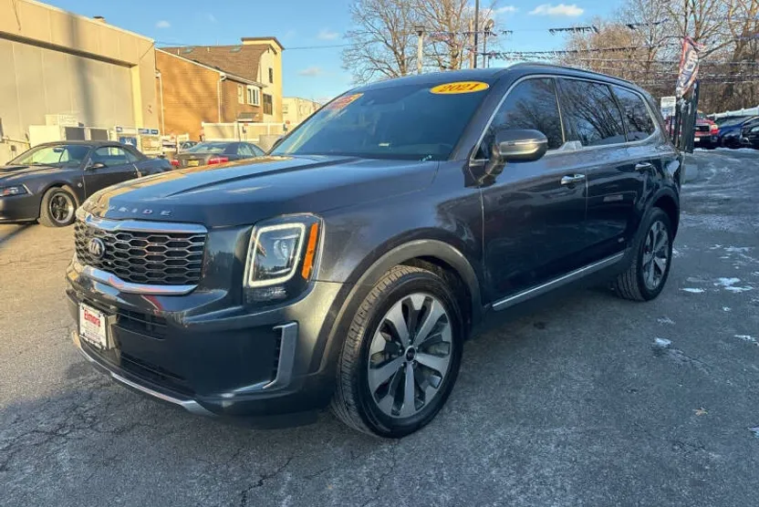 2021 Kia Telluride S photo 1