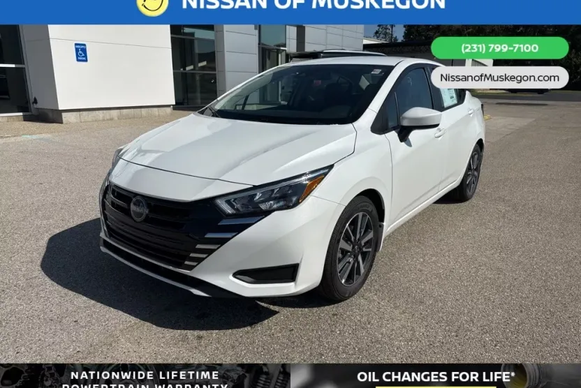 2025 Nissan Versa 1.6 SV photo 1