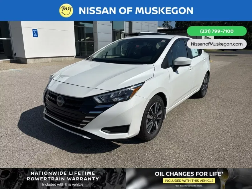 2025 Nissan Versa 1.6 SV photo 1