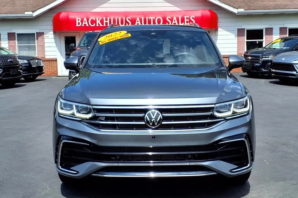 2022 Volkswagen Tiguan SEL Premium R-Line photo 1