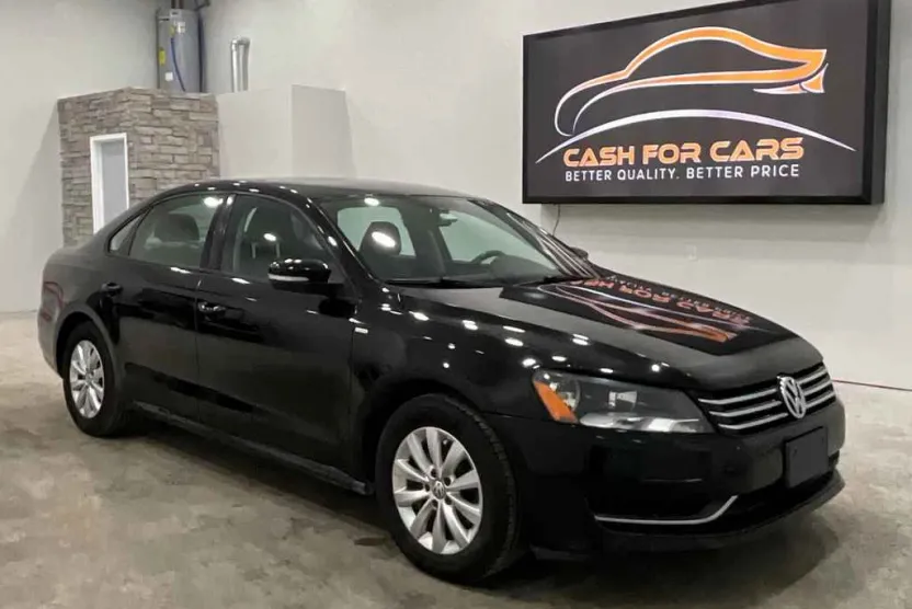 2015 Volkswagen Passat S photo 1