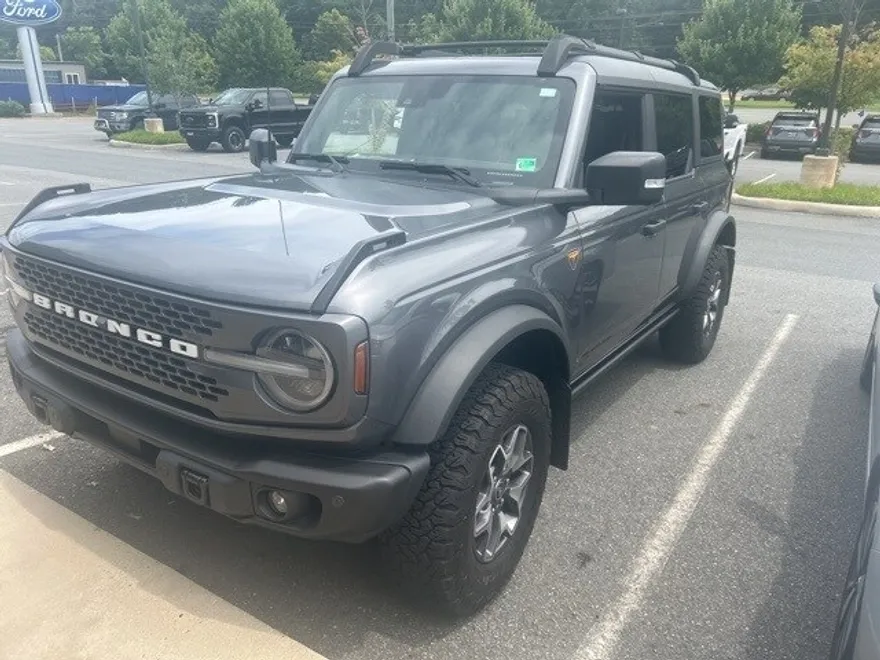 2023 Ford Bronco Badlands photo 1