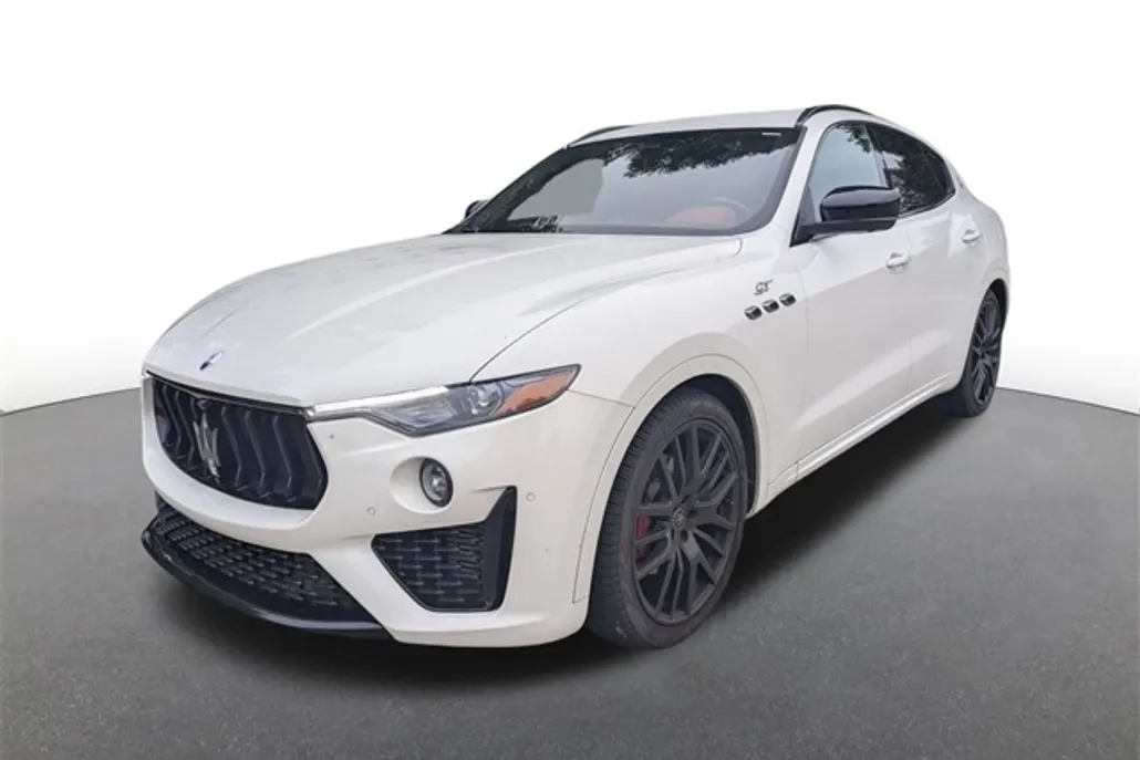 2022 Maserati Levante GT photo 1