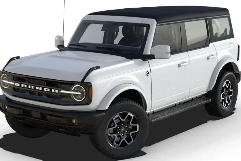 2025 Ford Bronco Outer Banks photo 1