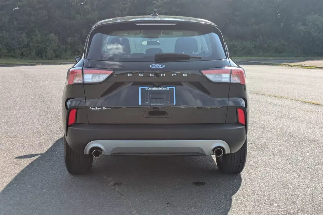 2022 Ford Escape S photo 1