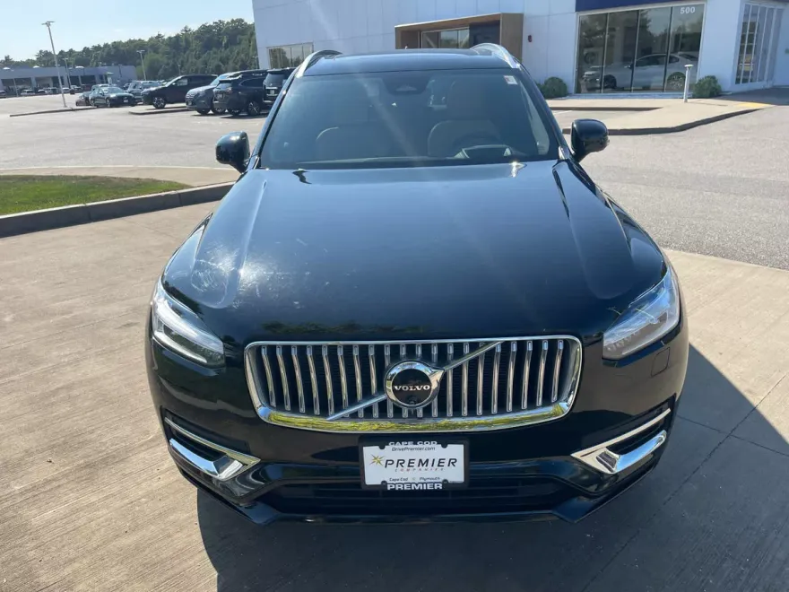 2024 Volvo XC90 T8 Ultimate photo 1
