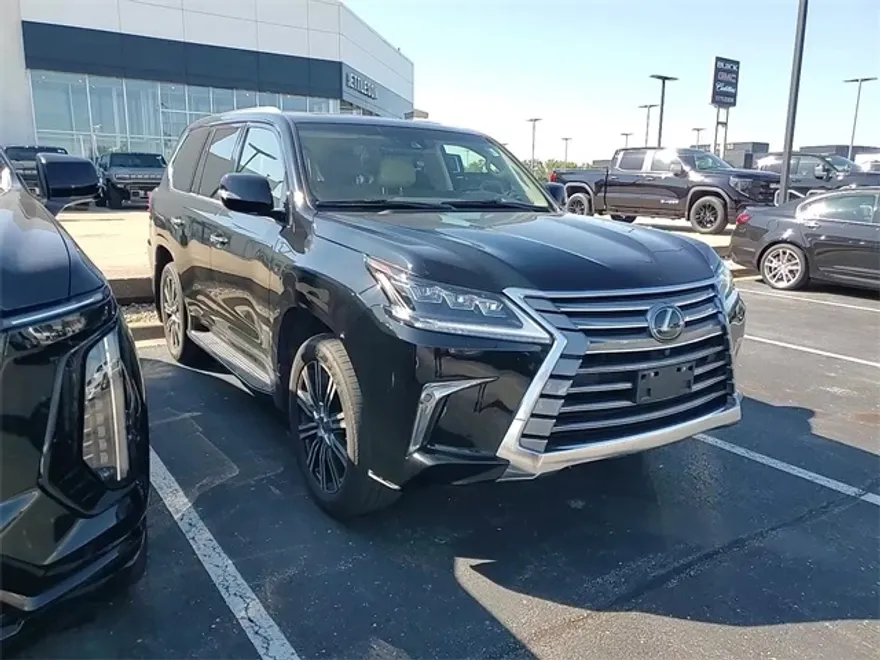2021 Lexus LX 570 photo 1