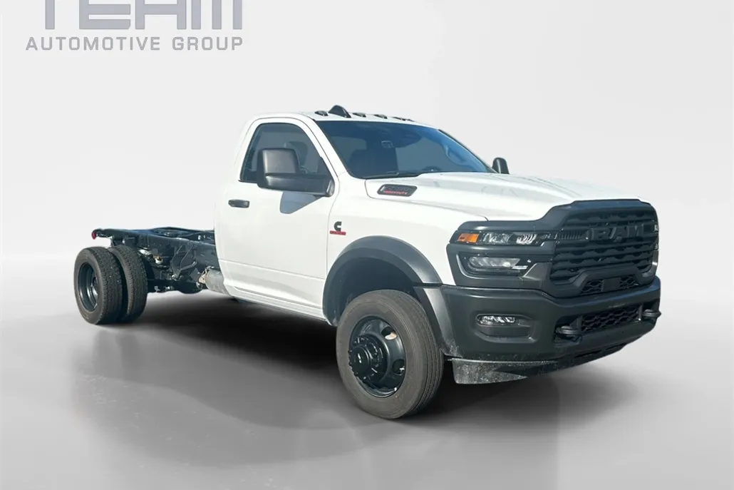 2025 Ram 5500 Tradesman photo 1