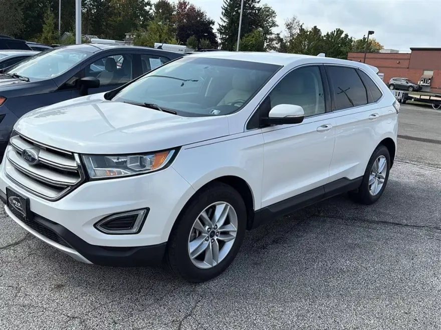 2016 Ford Edge SEL photo 1