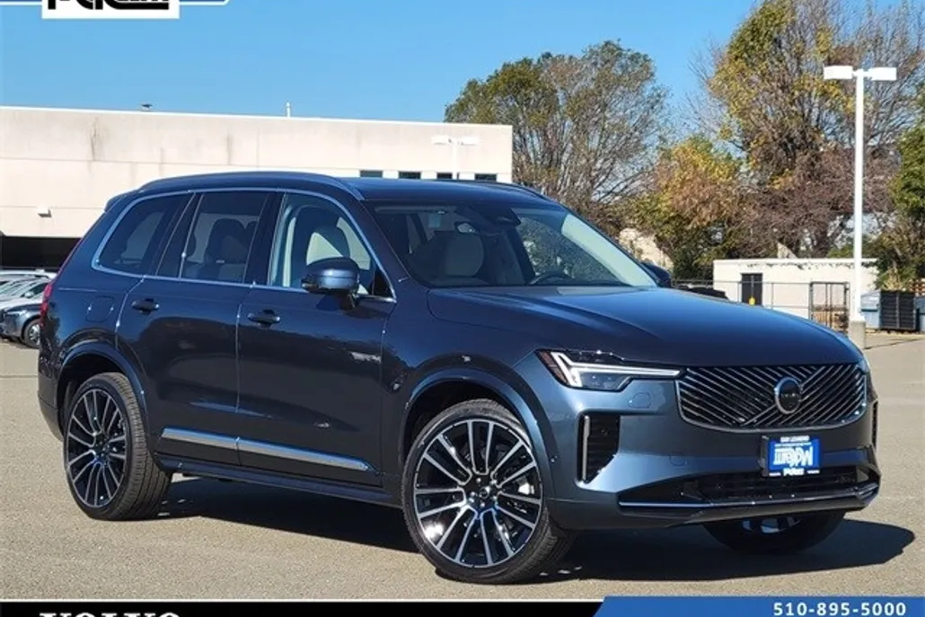 2025 Volvo XC90 photo 1