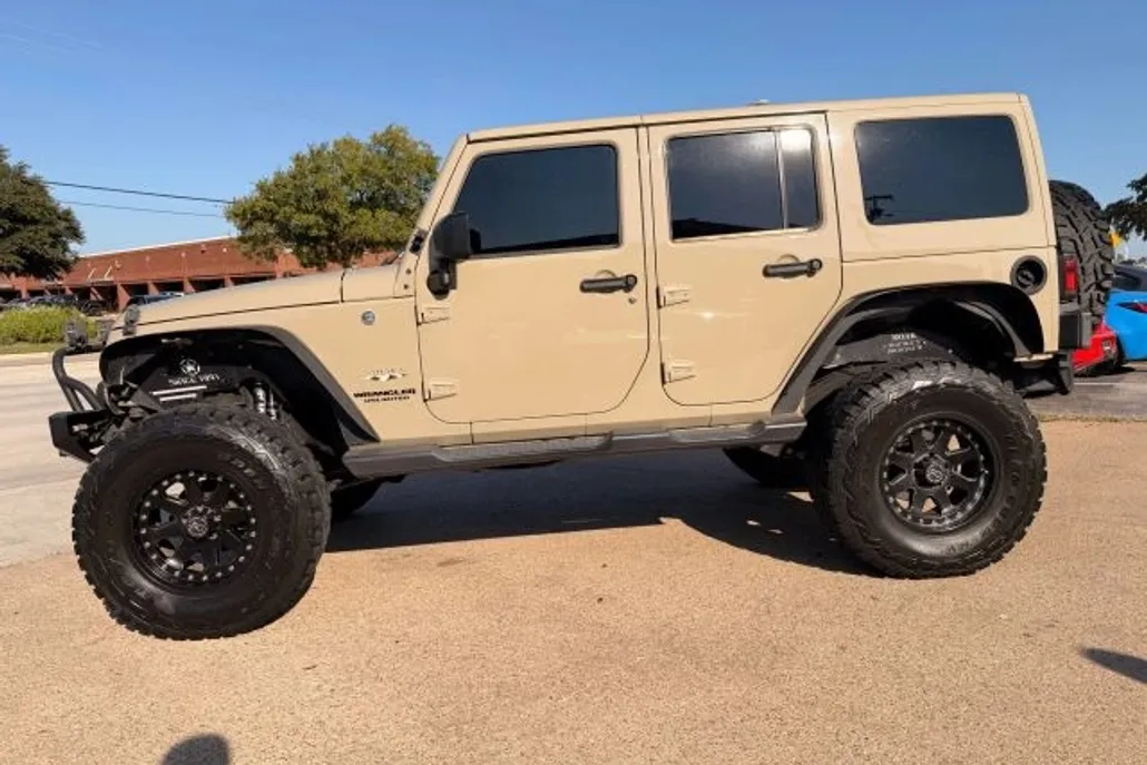 2017 Jeep Wrangler Unlimited Sahara Sport photo 1