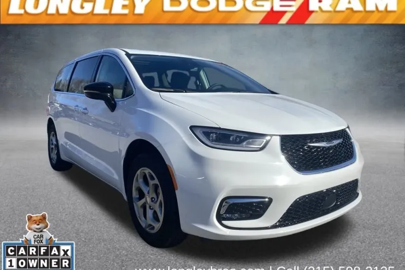 2024 Chrysler Pacifica Limited photo 1
