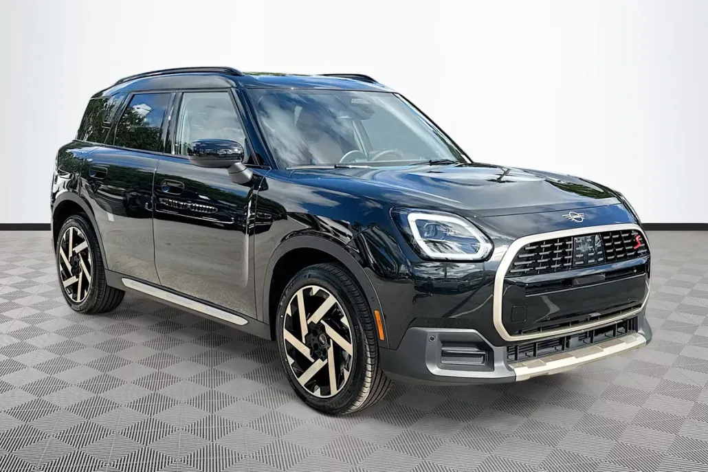 2025 Mini Countryman Signature ALL4 photo 1