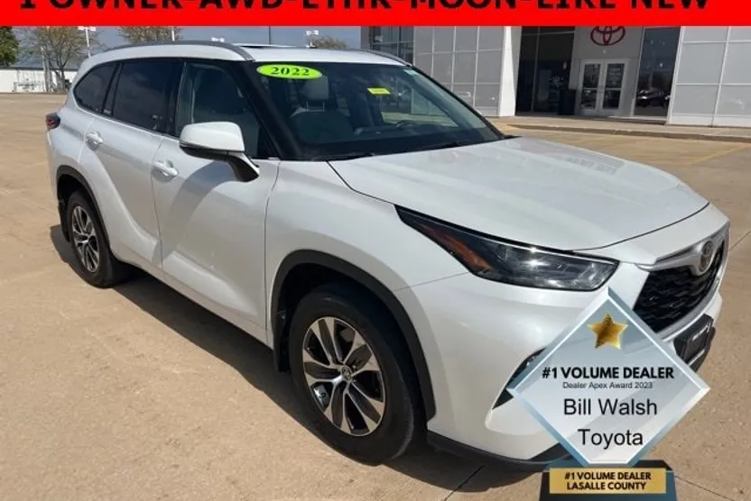 2022 Toyota Highlander XLE photo 1