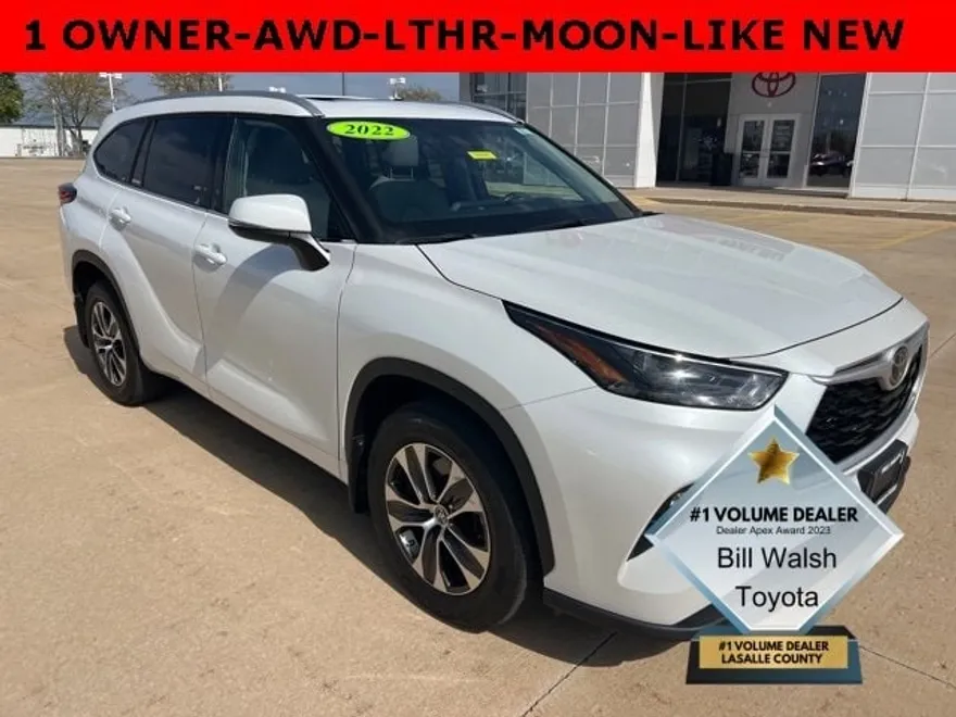 2022 Toyota Highlander XLE photo 1