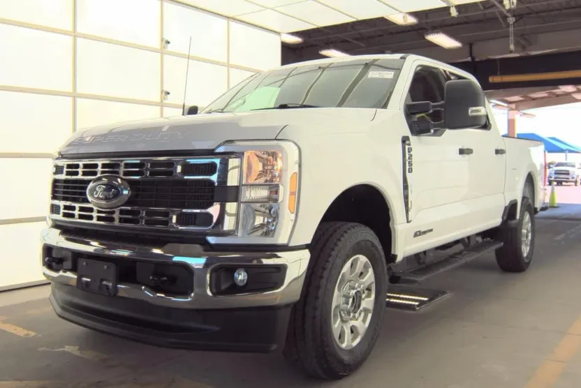 2024 Ford F-250 XLT photo 1
