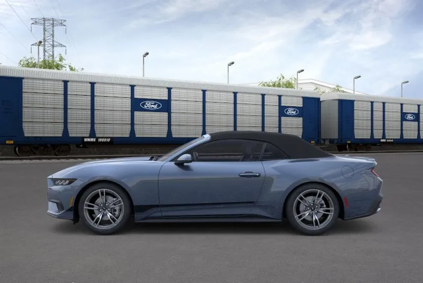 2025 Ford Mustang EcoBoost photo 1