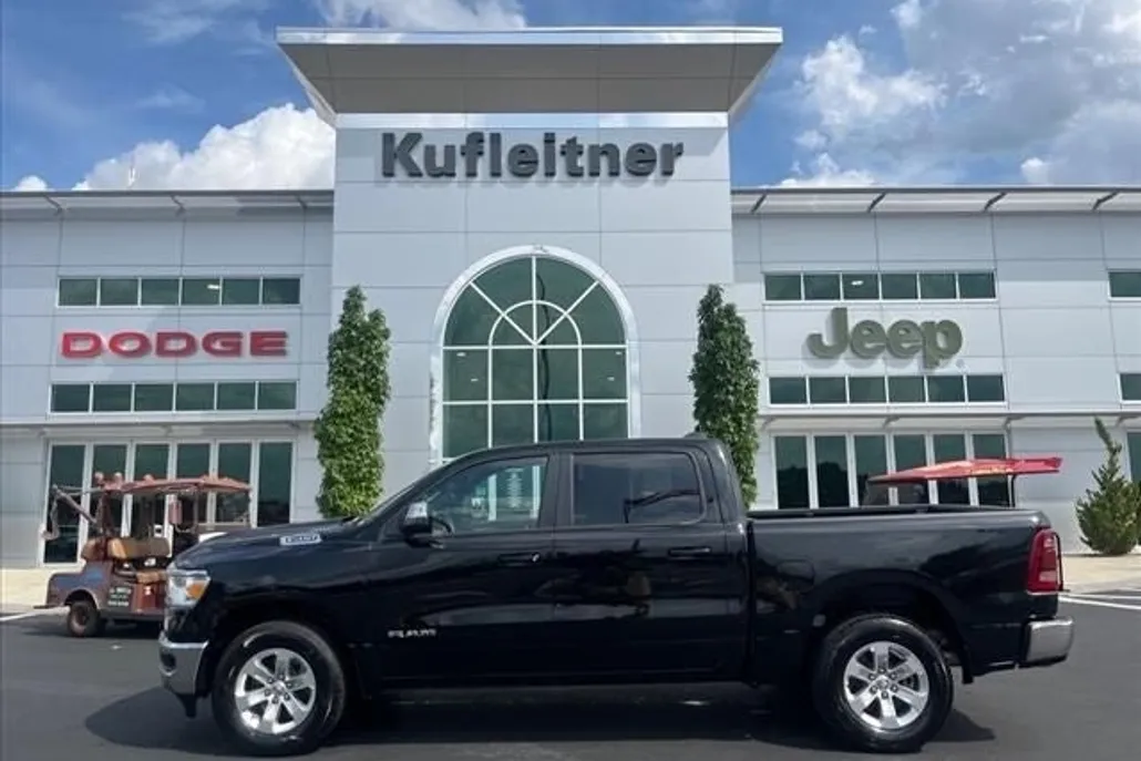 2024 Ram 1500 Laramie photo 1