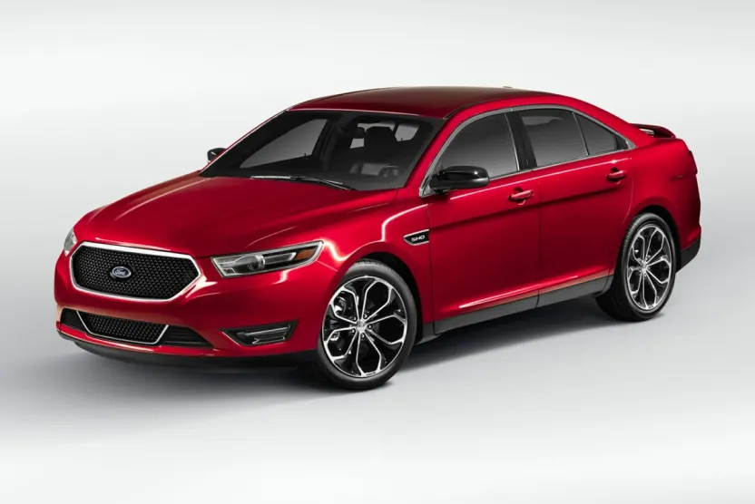 2015 Ford Taurus SHO photo 1