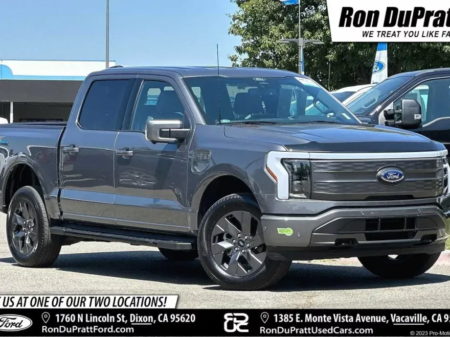 2022 Ford F-150 Lightning Lariat photo 1
