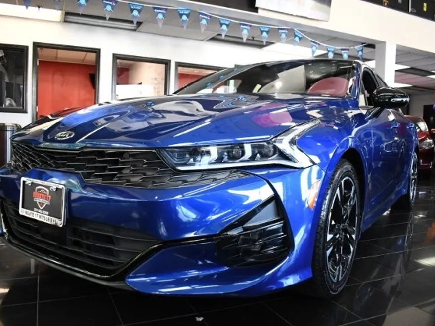 2021 Kia K5 GT-Line photo 1