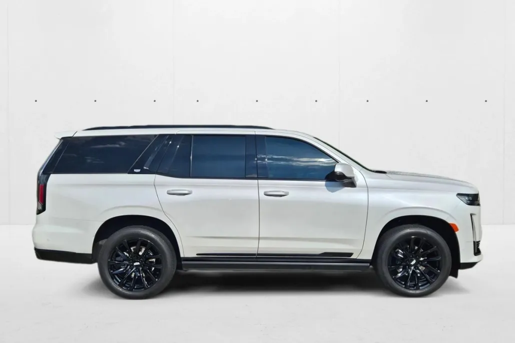 2024 Cadillac Escalade Sport photo 1