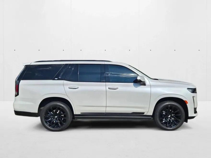 2024 Cadillac Escalade Sport photo 1