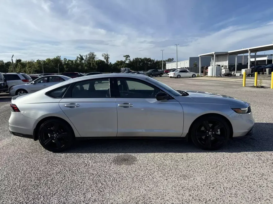 2024 Honda Accord Hybrid Sport-L photo 1