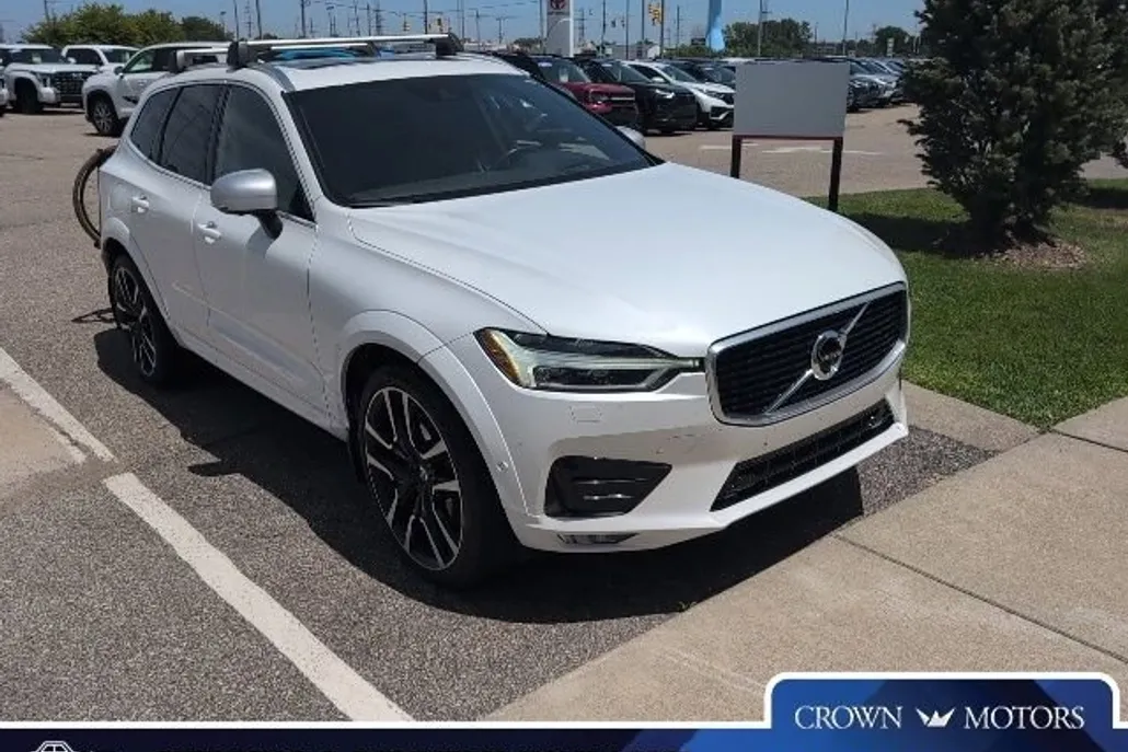2018 Volvo XC60 T6 R-Design photo 1