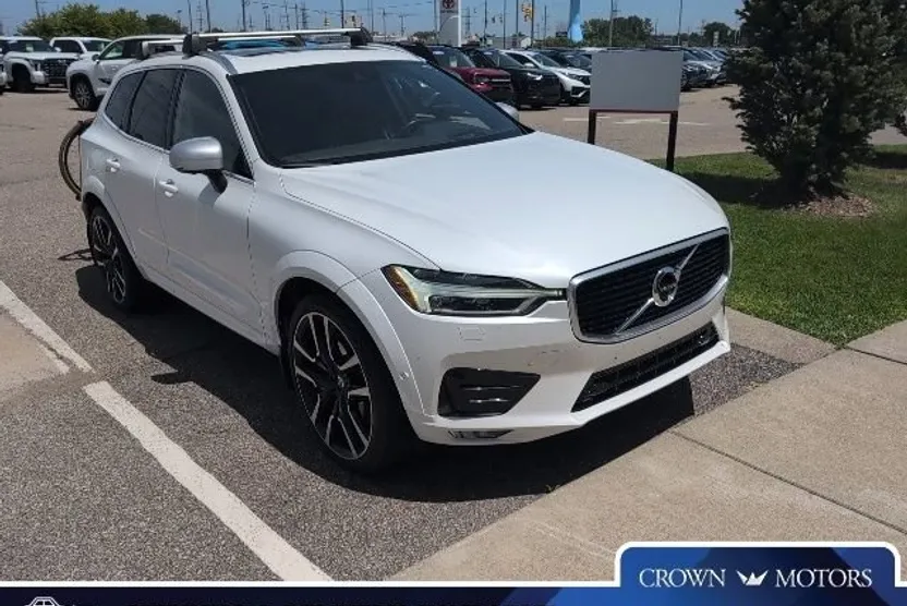 2018 Volvo XC60 T6 R-Design photo 1