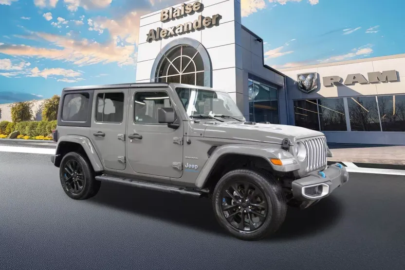 2023 Jeep Wrangler 4xe Sahara photo 1
