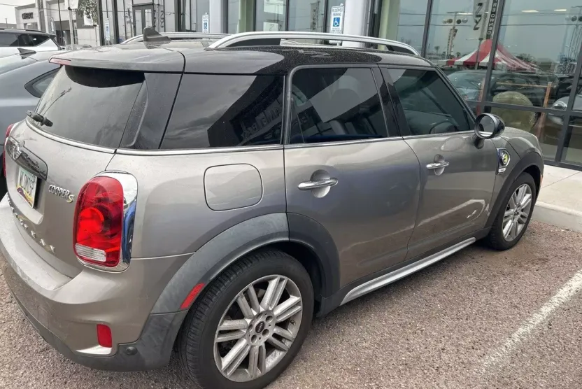 2018 Mini Cooper S E photo 1