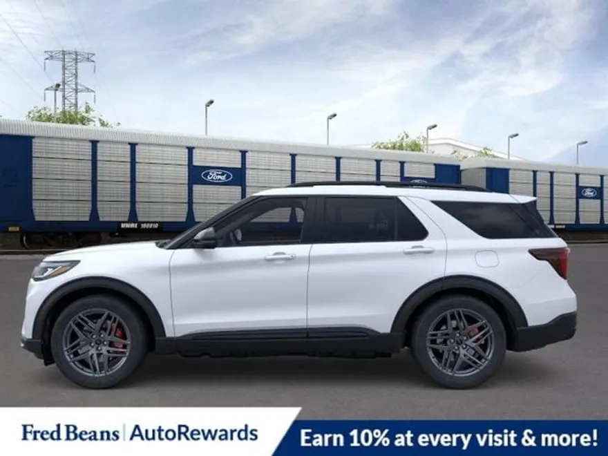 2025 Ford Explorer ST photo 1