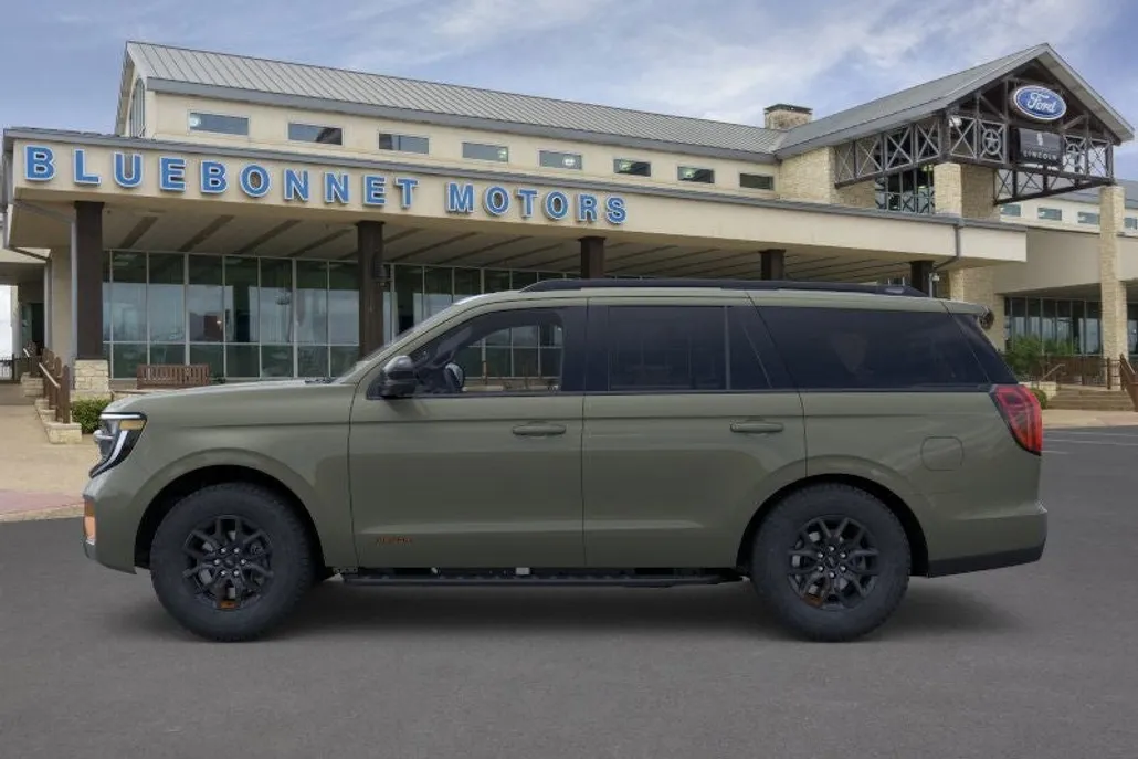 2025 Ford Expedition photo 1