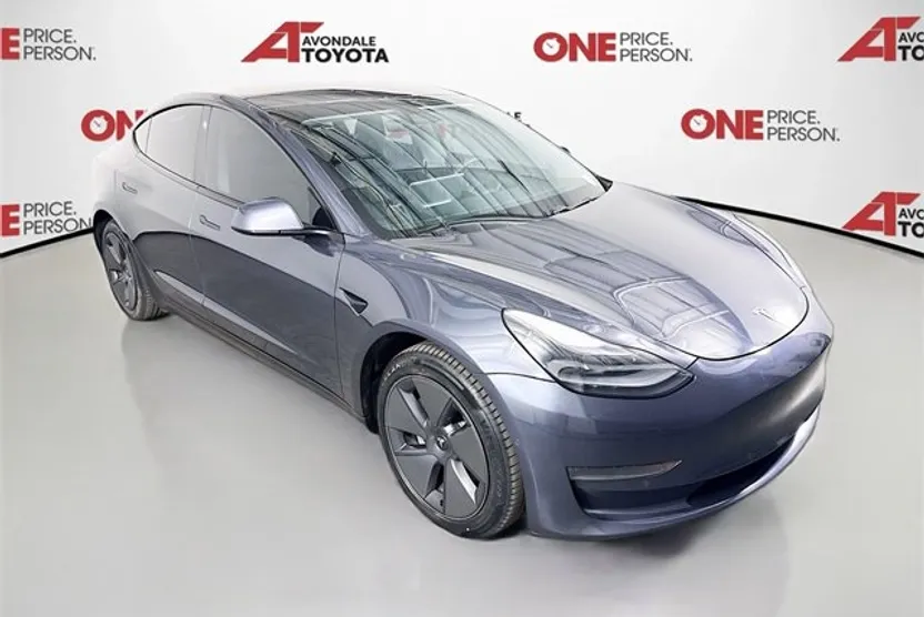 2021 Tesla Model 3 Standard Range Plus photo 1