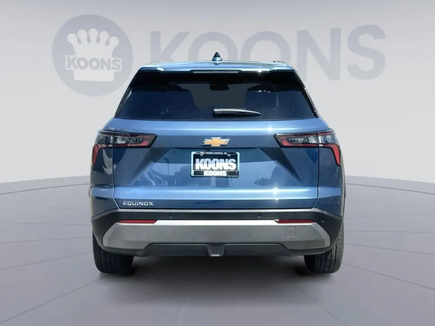 2026 Chevrolet Equinox LT photo 1