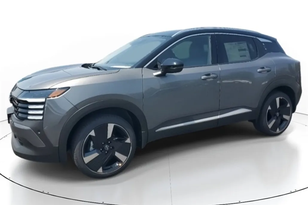 2025 Nissan Kicks SR photo 1