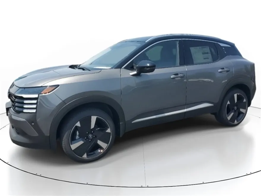 2025 Nissan Kicks SR photo 1