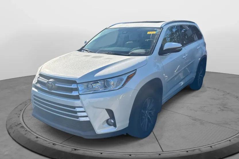 2018 Toyota Highlander XLE photo 1