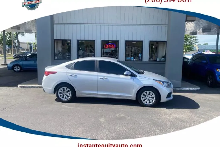 2021 Hyundai Accent SEL photo 1