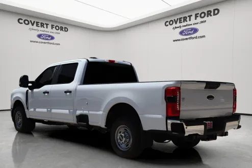 2024 Ford F-350 photo 3