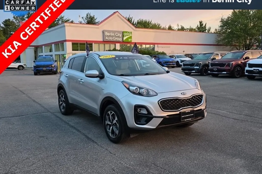 2022 Kia Sportage LX photo 1